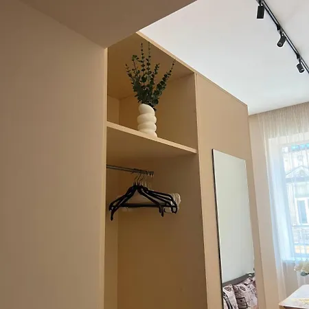 Sunday Mini Hostel Lviv Exterior photo